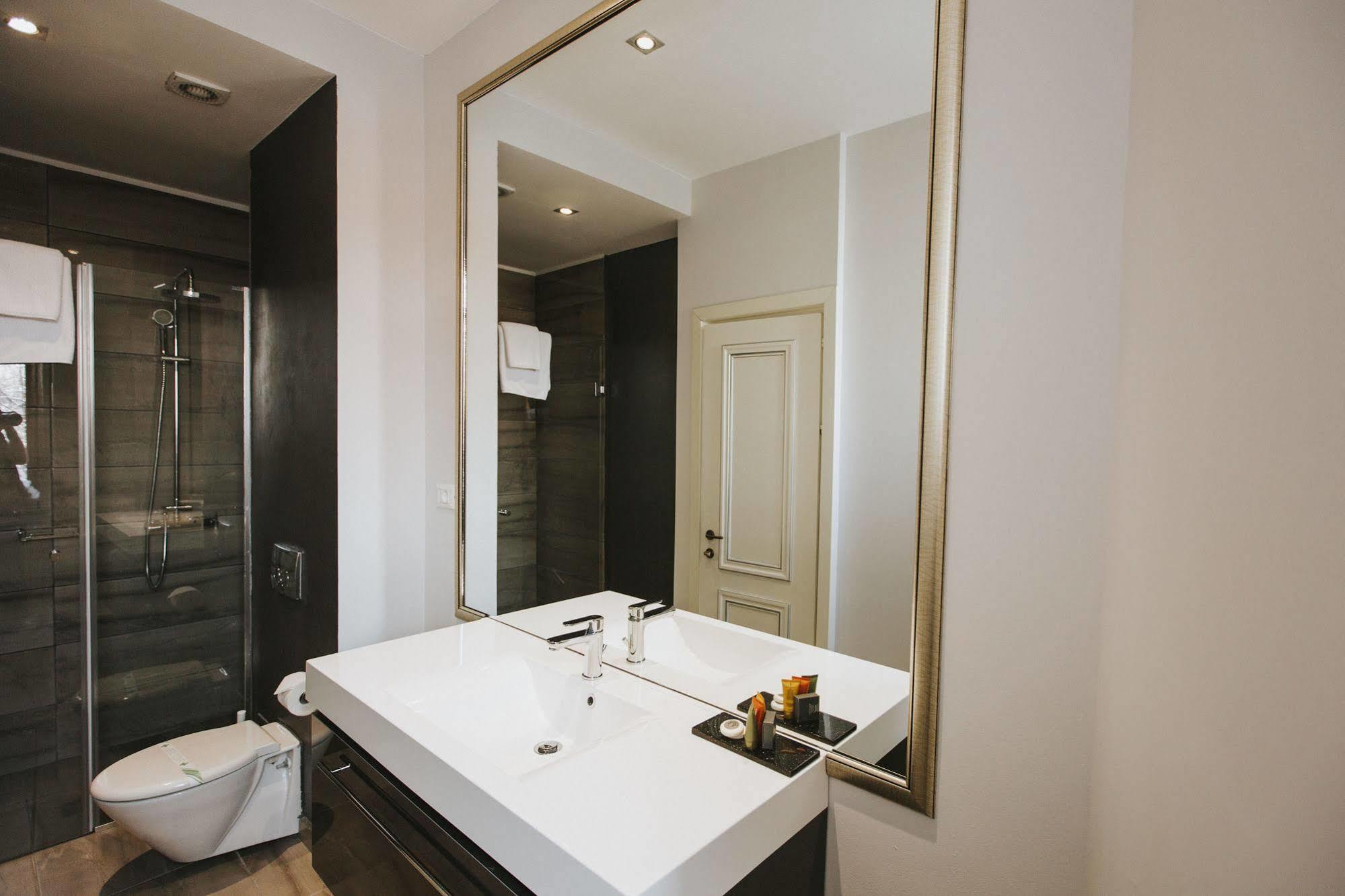 Cornelia Hotel 3*