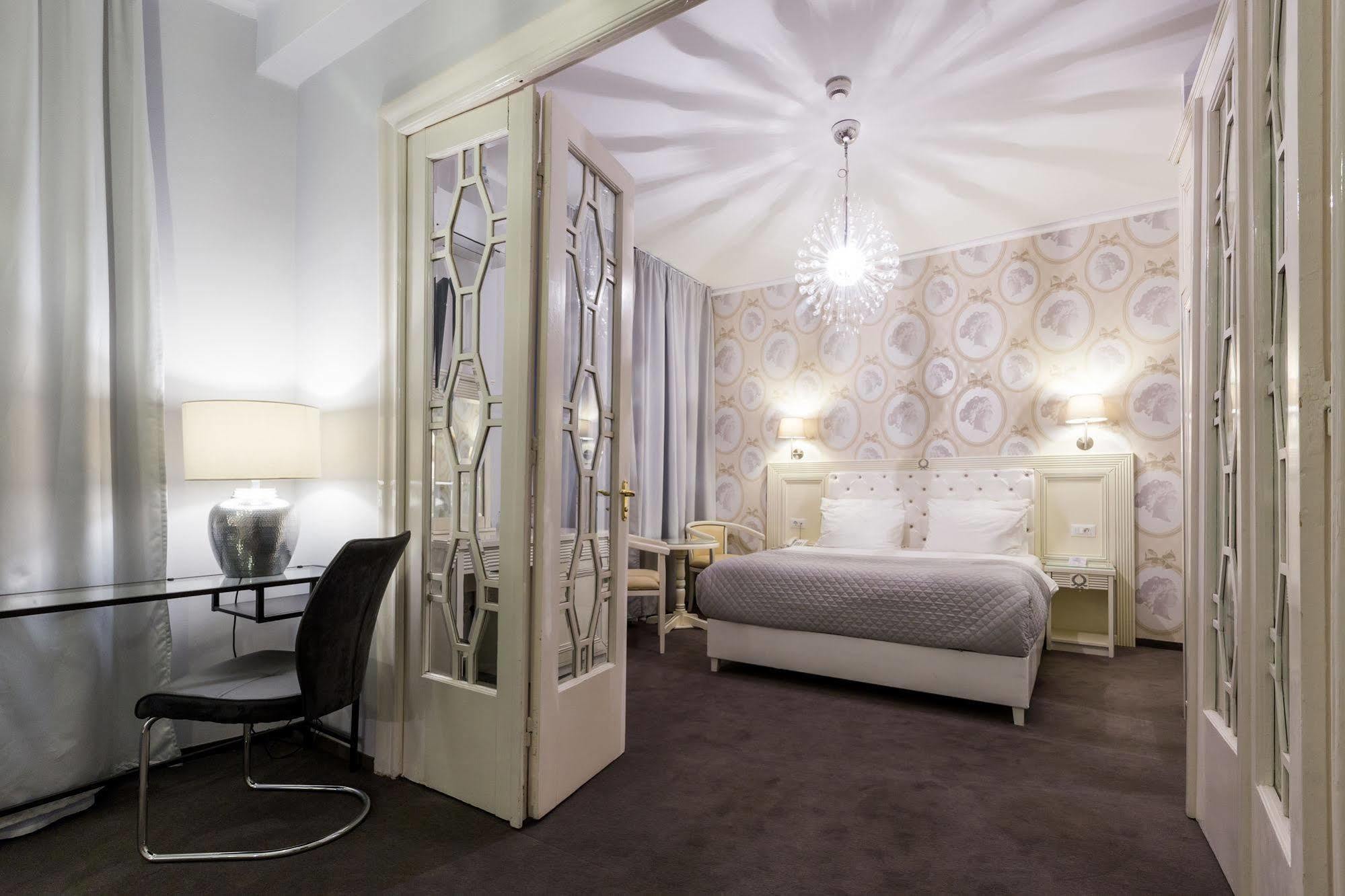 Hotel Cornelia Bucharest
