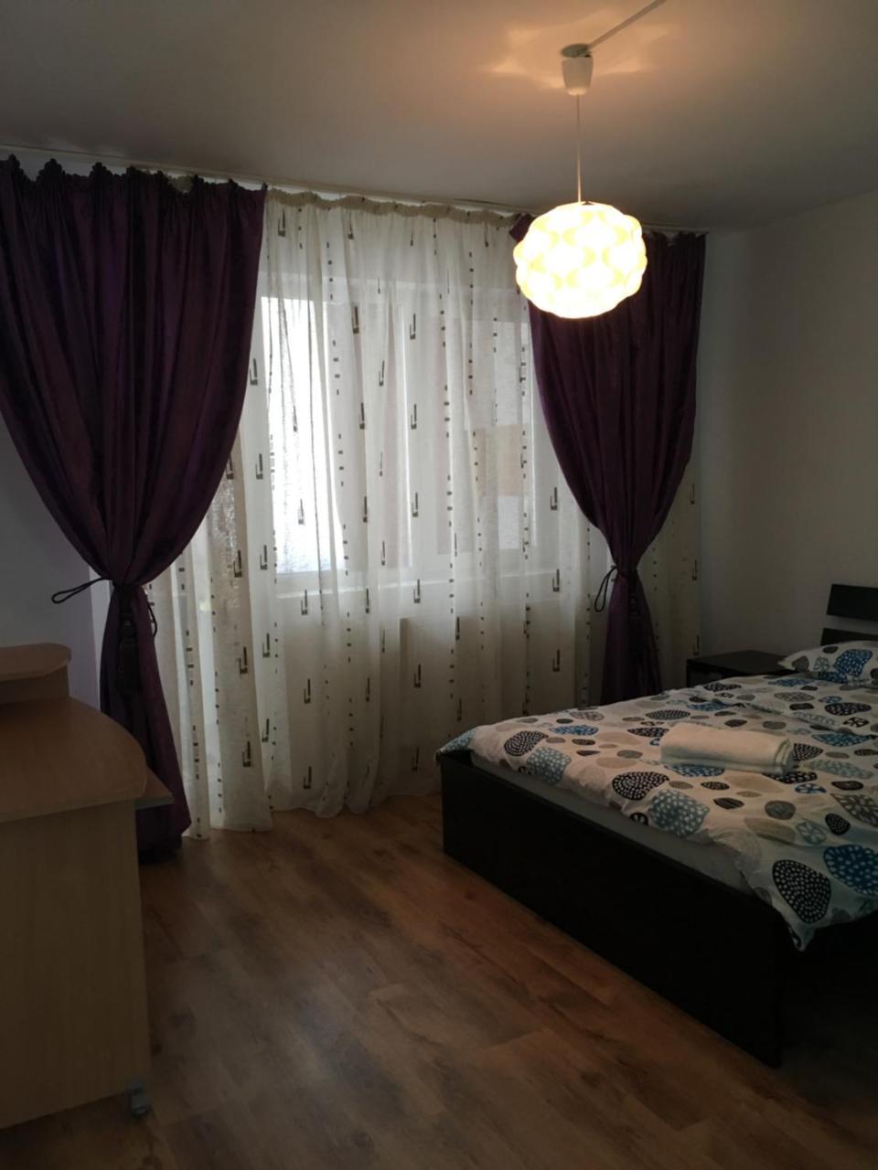 Regim Fundeni Restaurant Margineni Apartment *