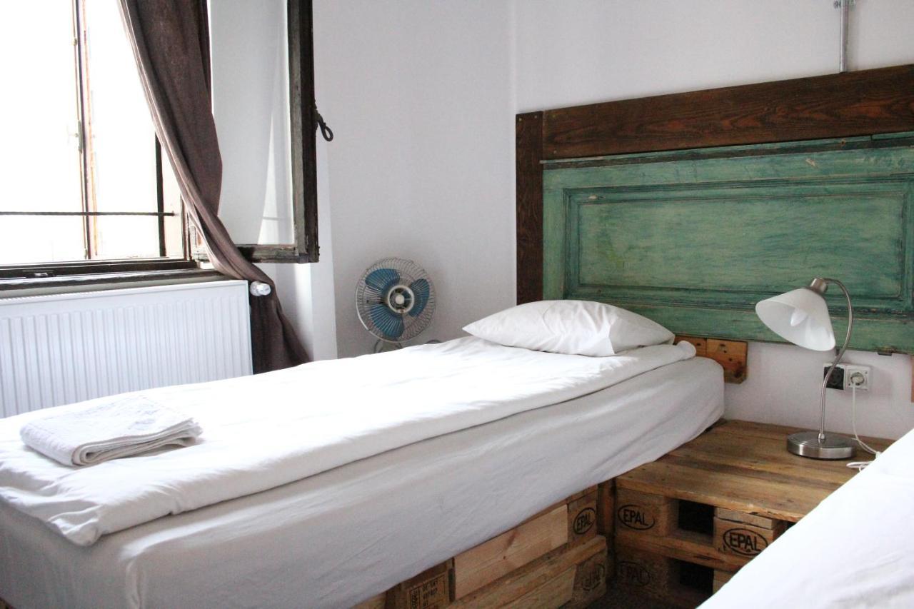 Hostel Victoria Poshtel *