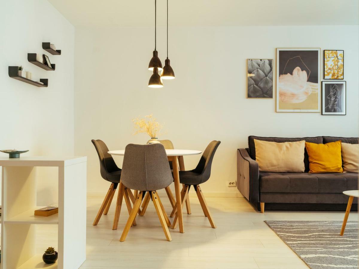 Apartment Romanian Atheneum Bucharest