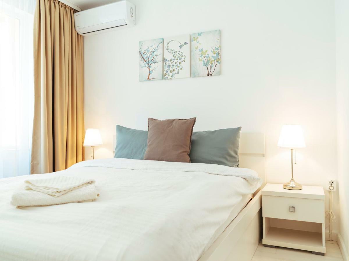 Romanian Atheneum Apartment *