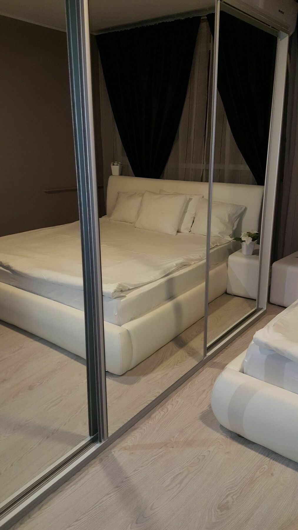 Madrigal Luxury * Bucureşti