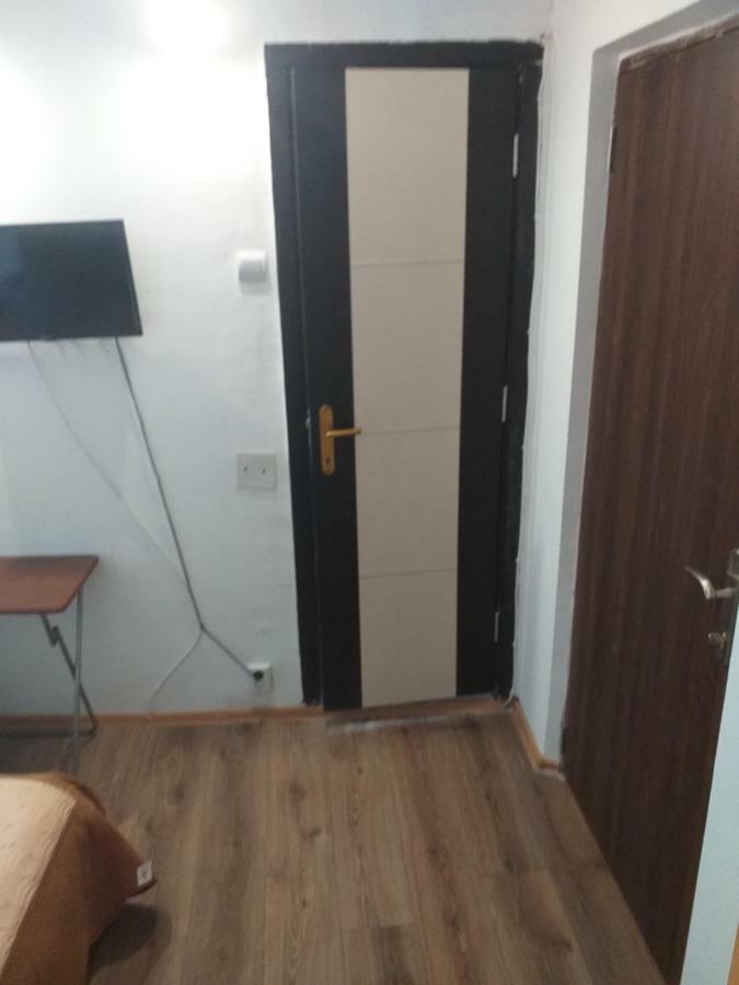Gazde/Camere de închiriat Vila Margareta *