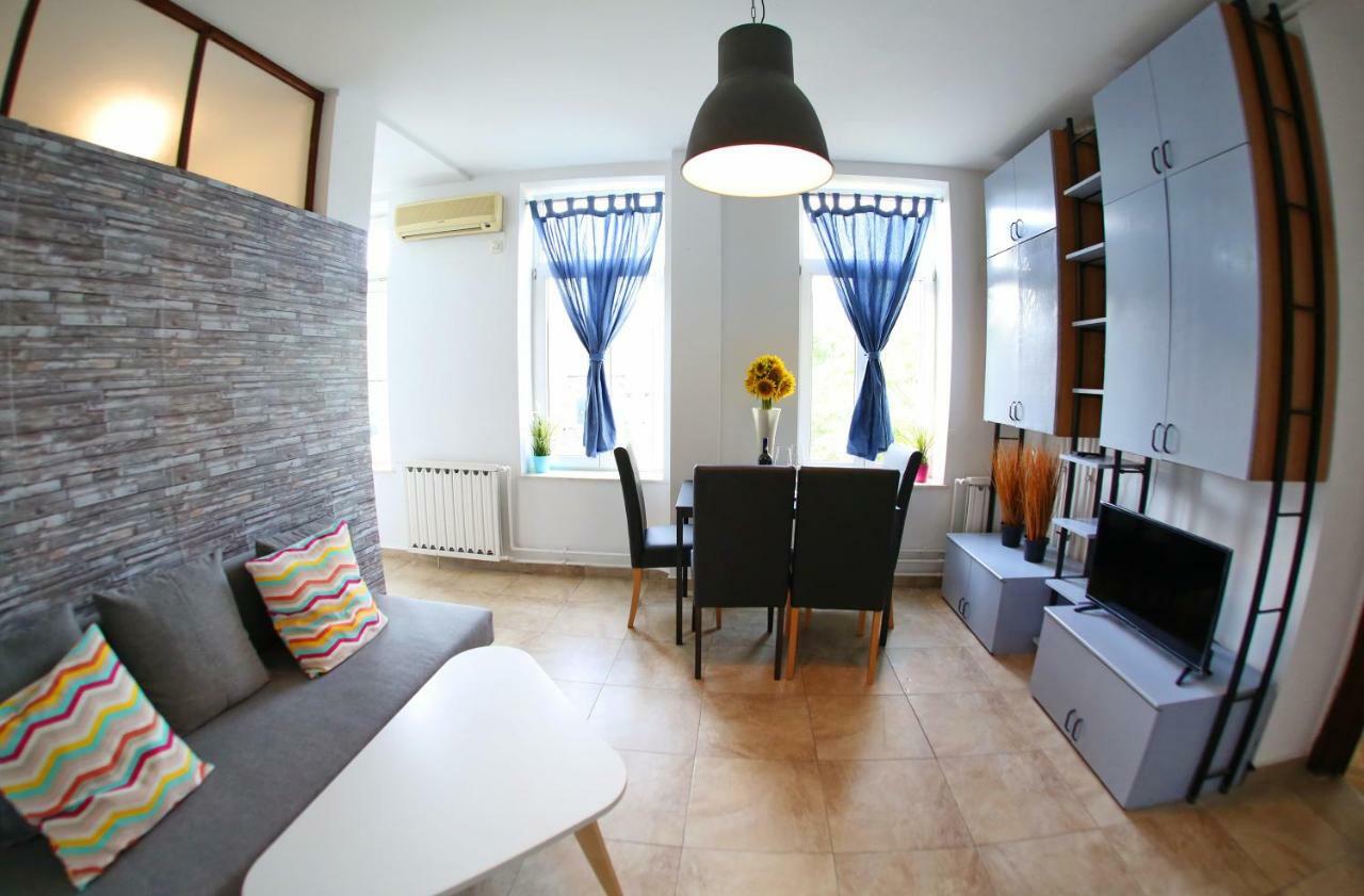 Apartment Color Blanari Street Bucharest