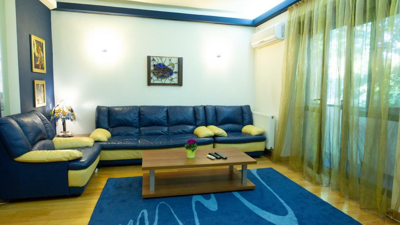 Nicole's Bucharest