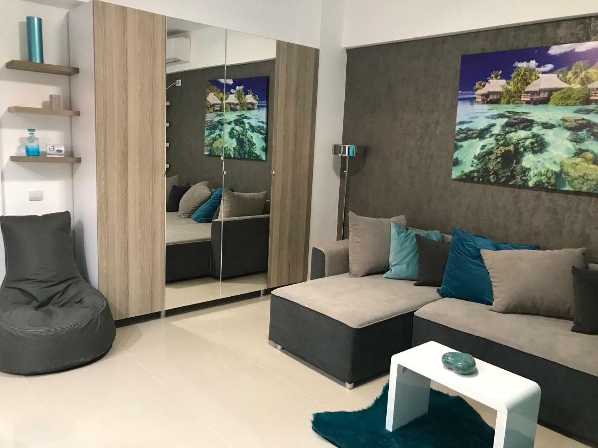 Luxury Flat 9 Near Metro Apartment