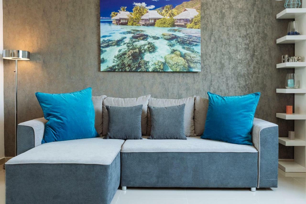 Luxury Flat 9 Near Metro
