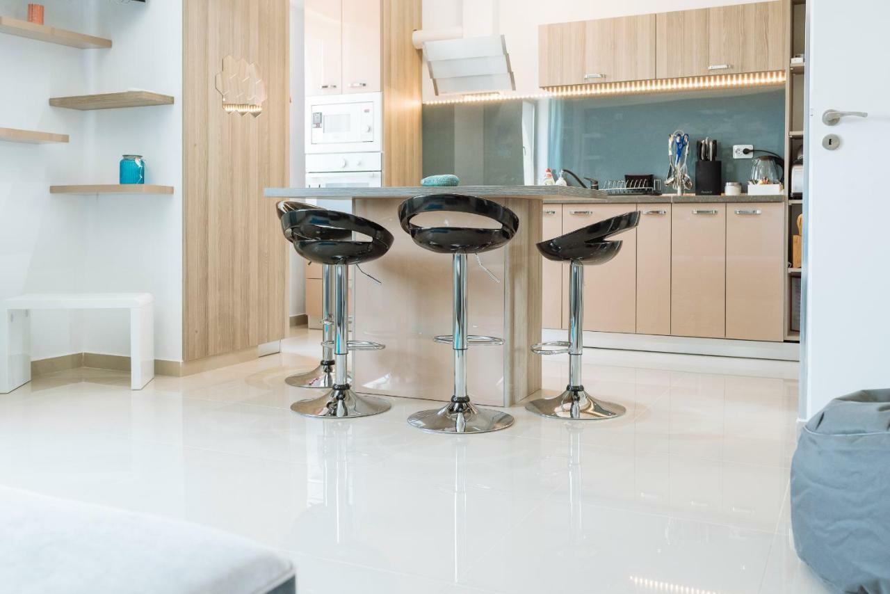 Apartment Luxury Flat 9 Near Metro Bucharest