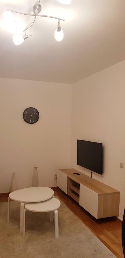 Apartment 30 Strada Ghiocei *