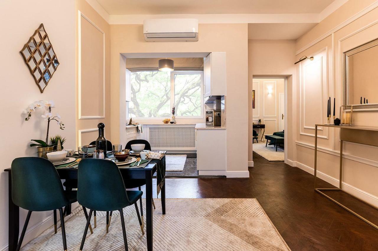 Qult - Golden Nest Apartment