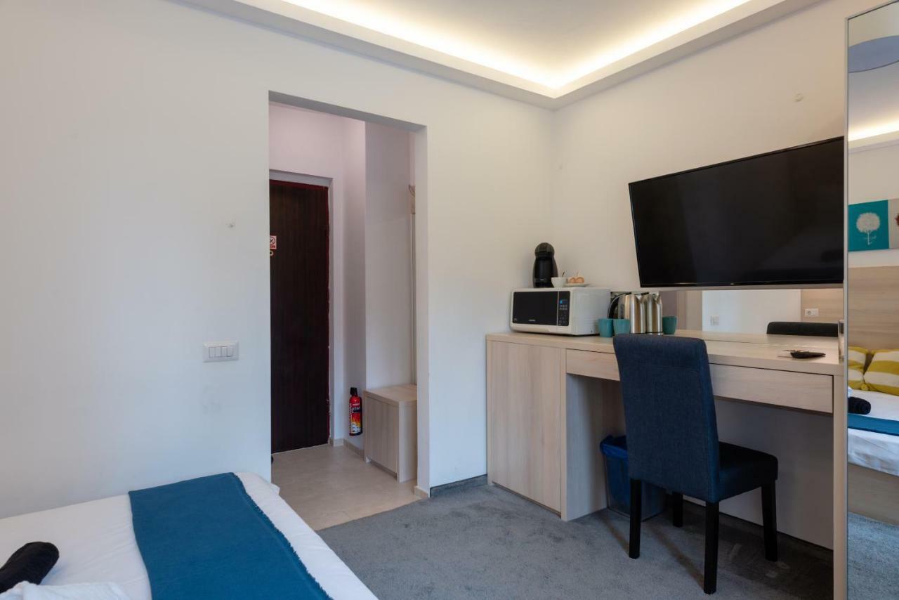 Mbm Studio Piata Romana Square Bucharest