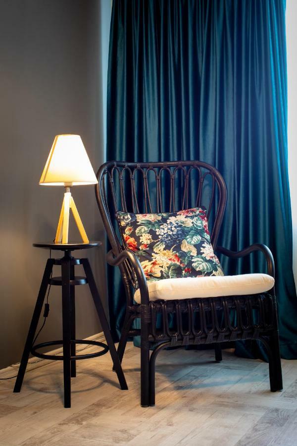 Meet The ''frida Kahlo'' Vibrant Inspiration Apartamento *
