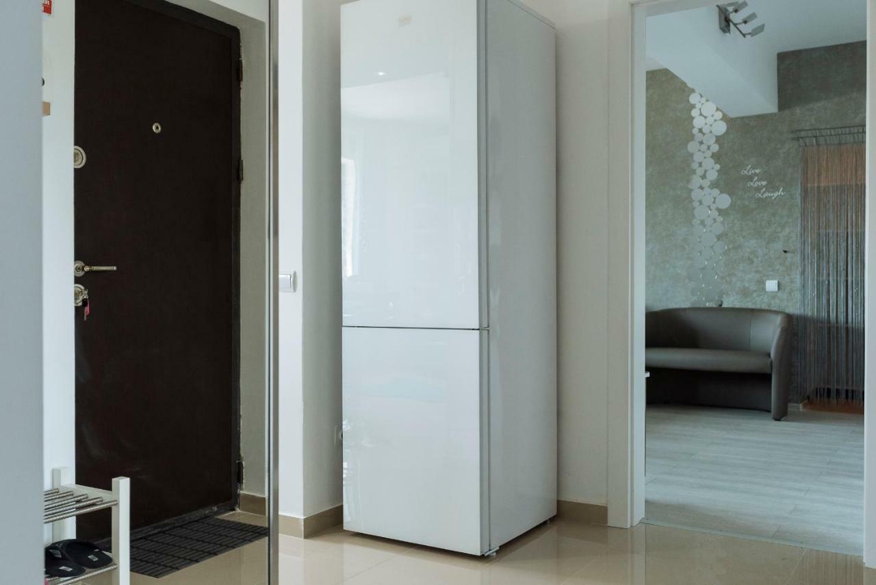 Apartment Luxury Flat 9 Near Metro Bucharest
