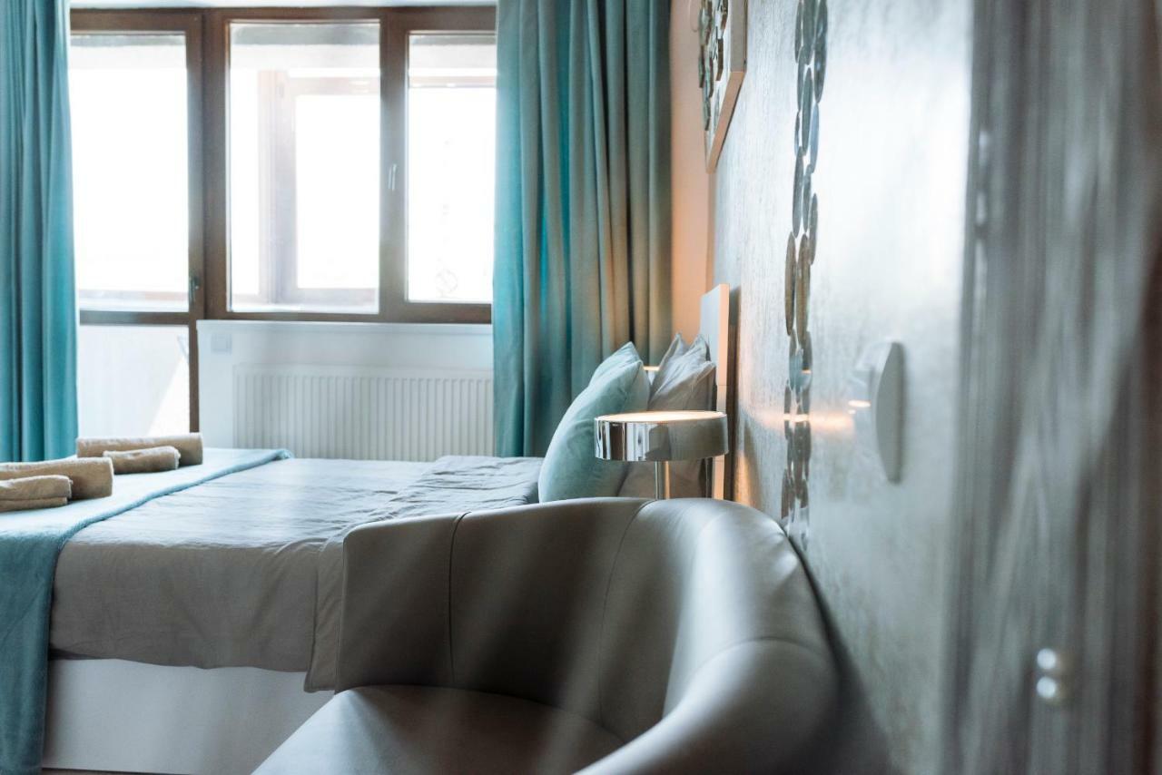Luxury Flat 9 Near Metro * Bucharest