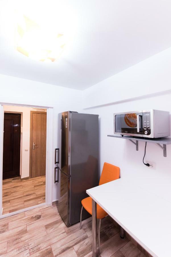 Red Apartment *