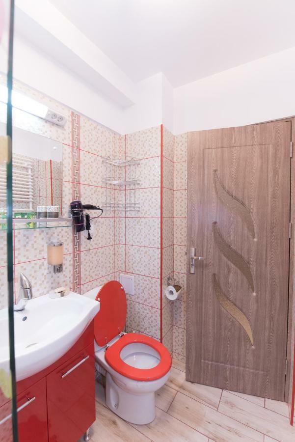 Apartment Red *
