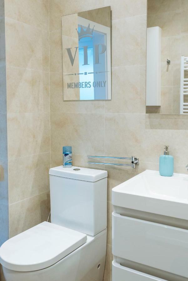 Luxury Flat 9 Near Metro Apartment Bucharest