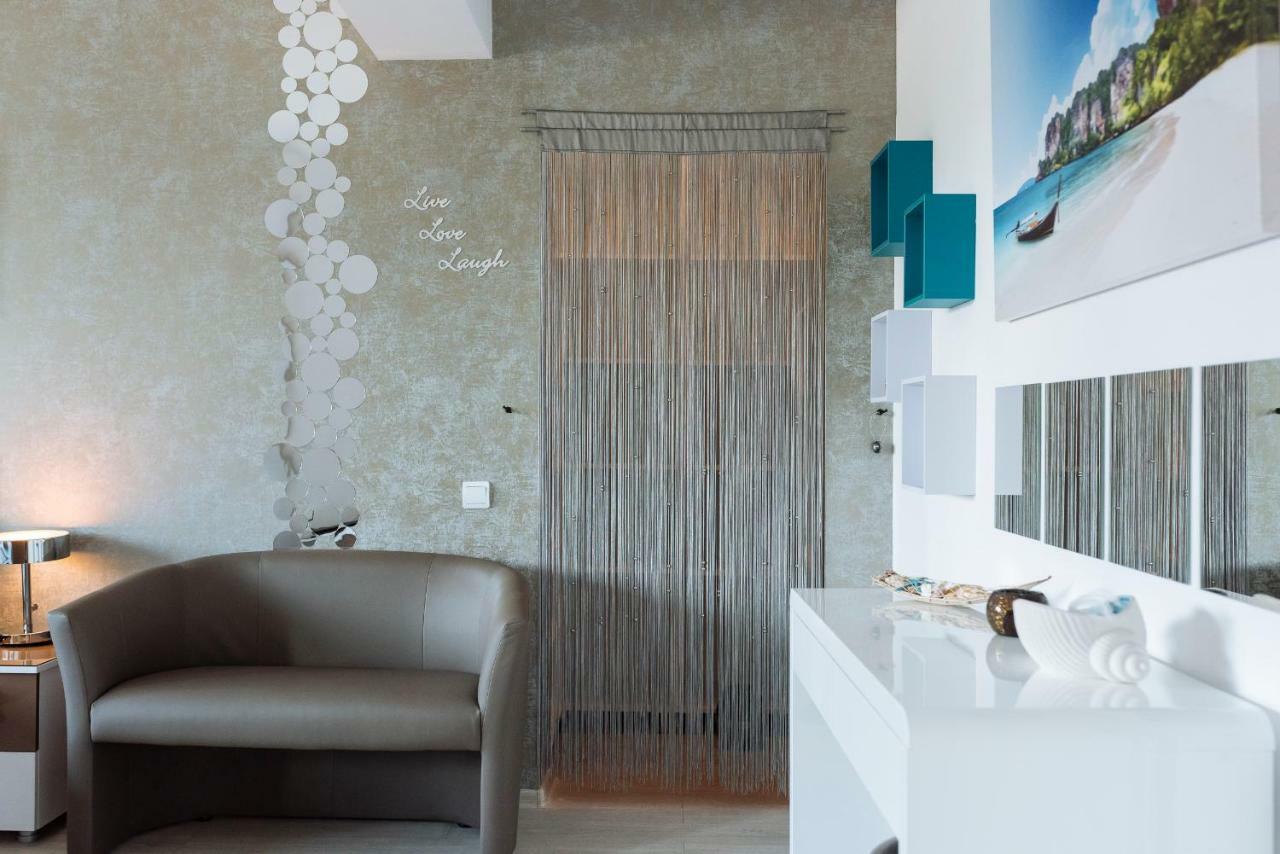 Luxury Flat 9 Near Metro