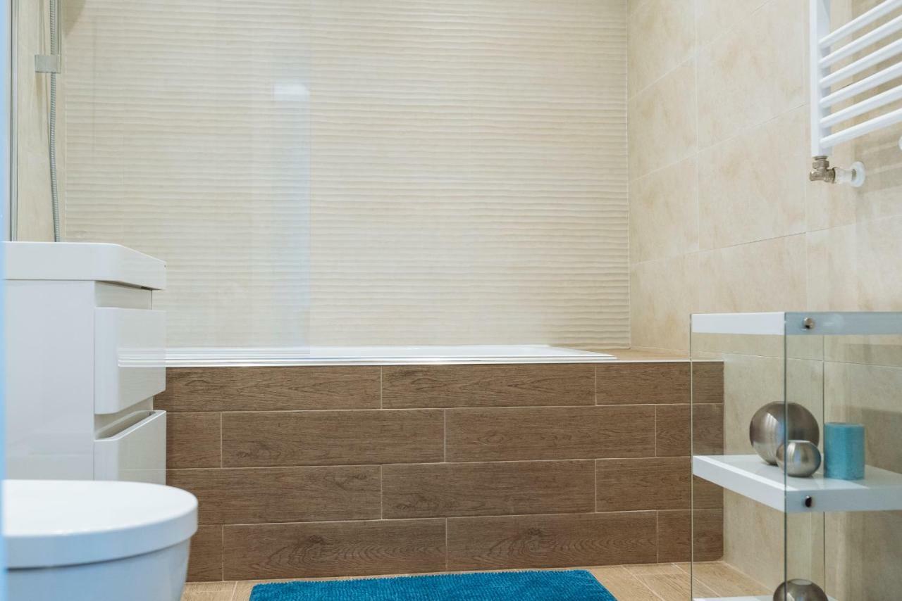 Apartment Luxury Flat 9 Near Metro