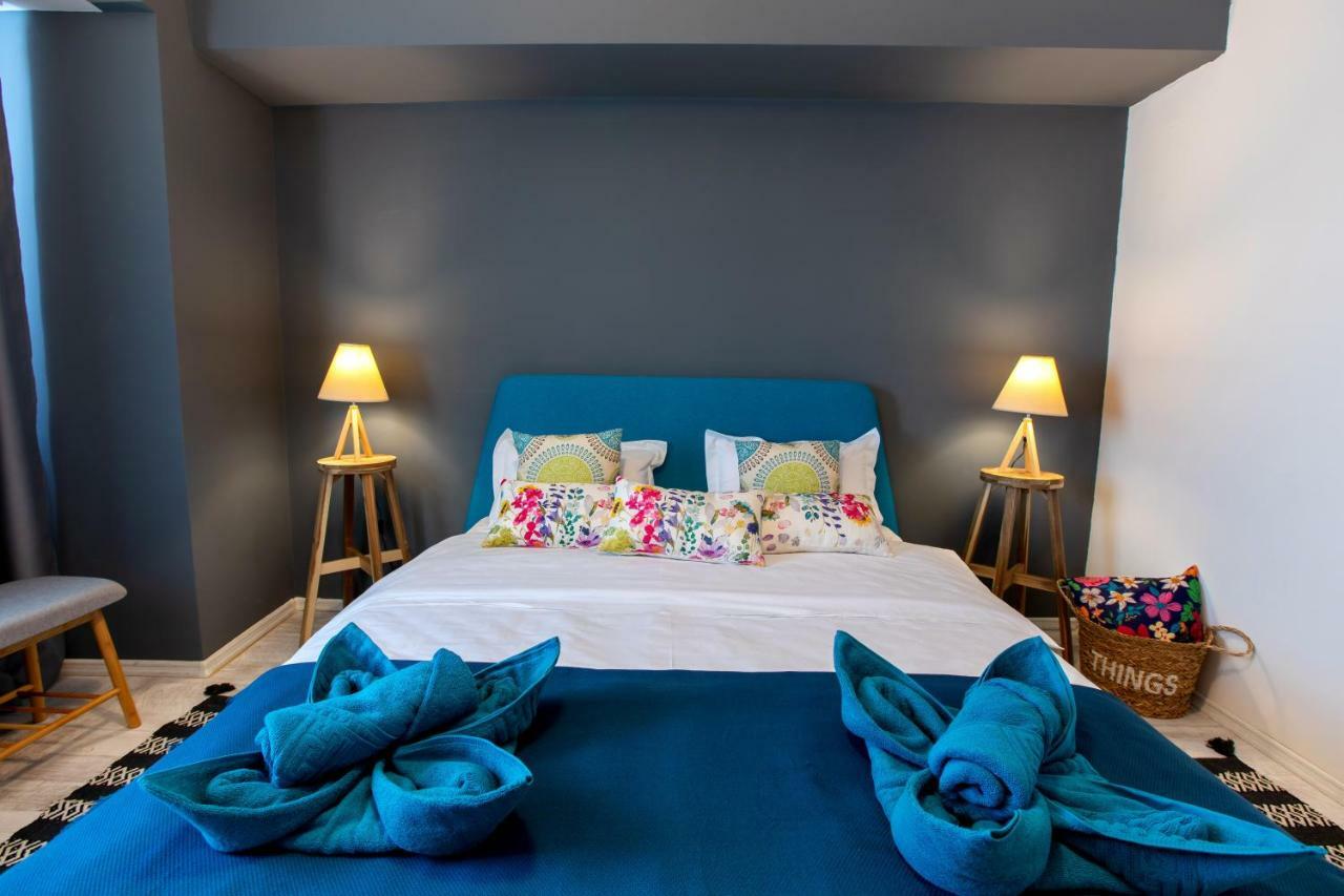 Meet The ''frida Kahlo'' Vibrant Inspiration Apartamento
