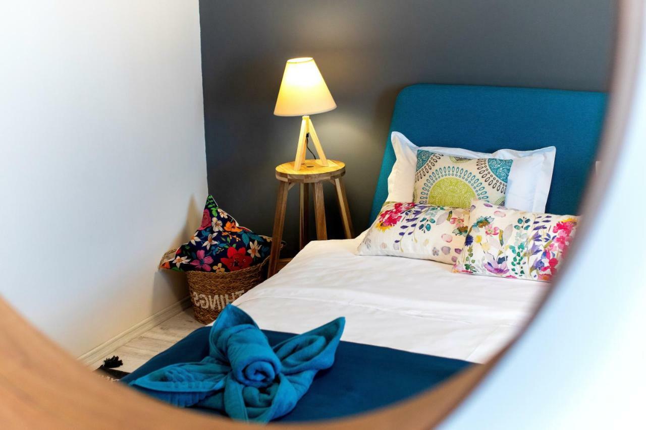 Meet The ''frida Kahlo'' Vibrant Inspiration Apartamento