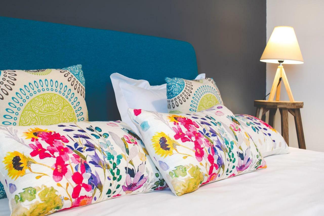 Apartamento Meet The ''frida Kahlo'' Vibrant Inspiration Bucareste