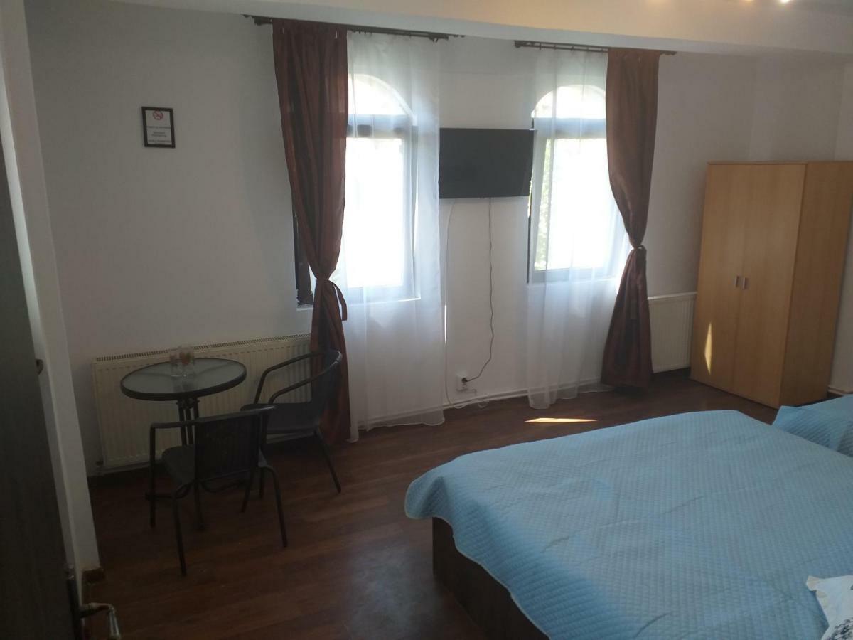 Gazde/Camere de închiriat Vila Margareta Bucureşti