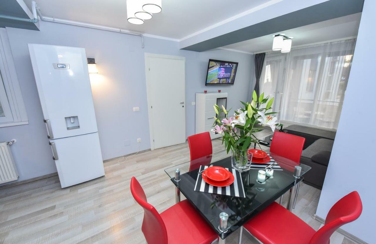 Center With Terrace Apartament