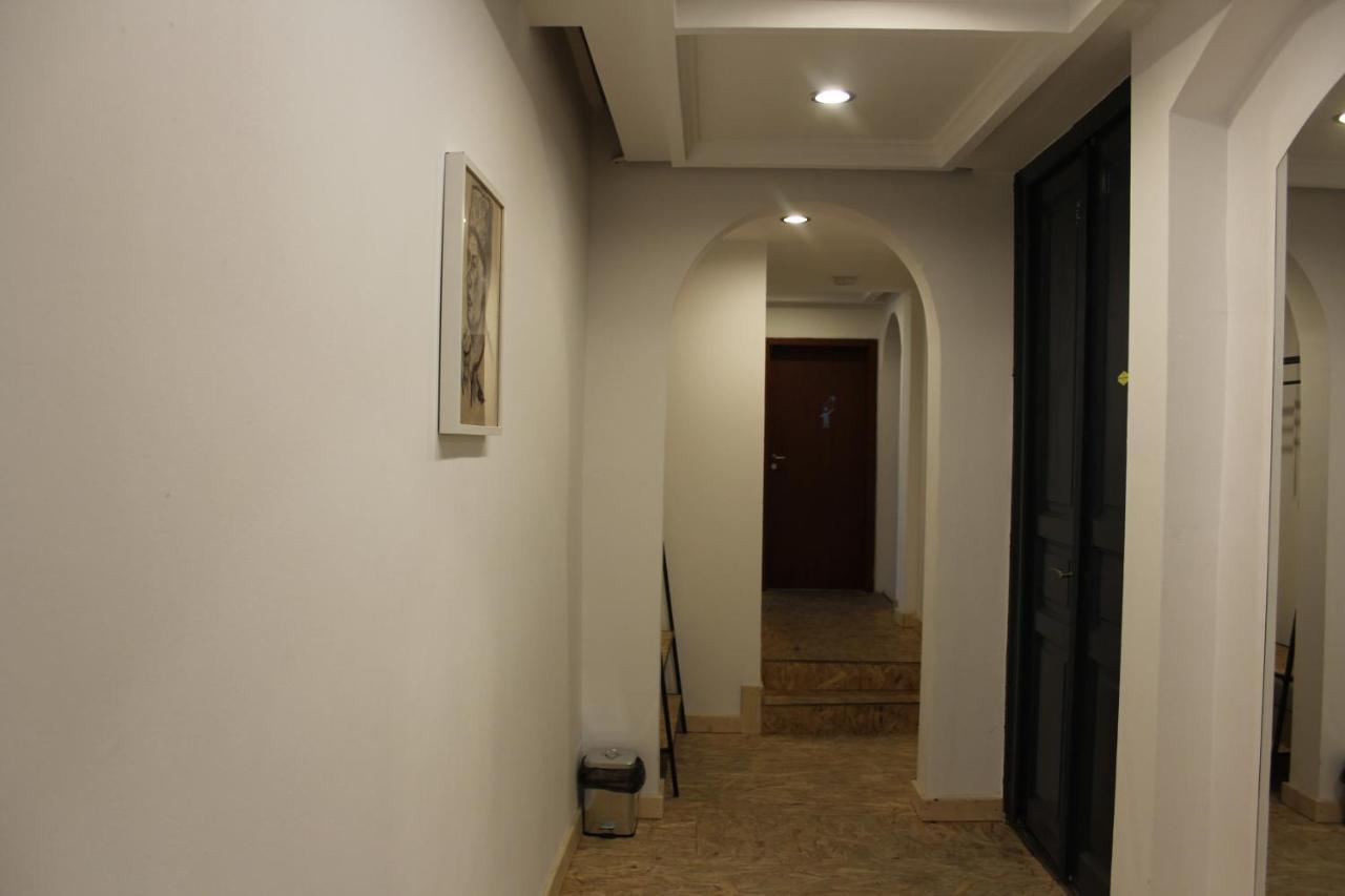 Victoria Poshtel Hostel *
