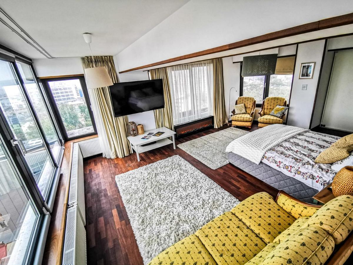 Downtown Penthouse With Fantastic Views * Bucureşti