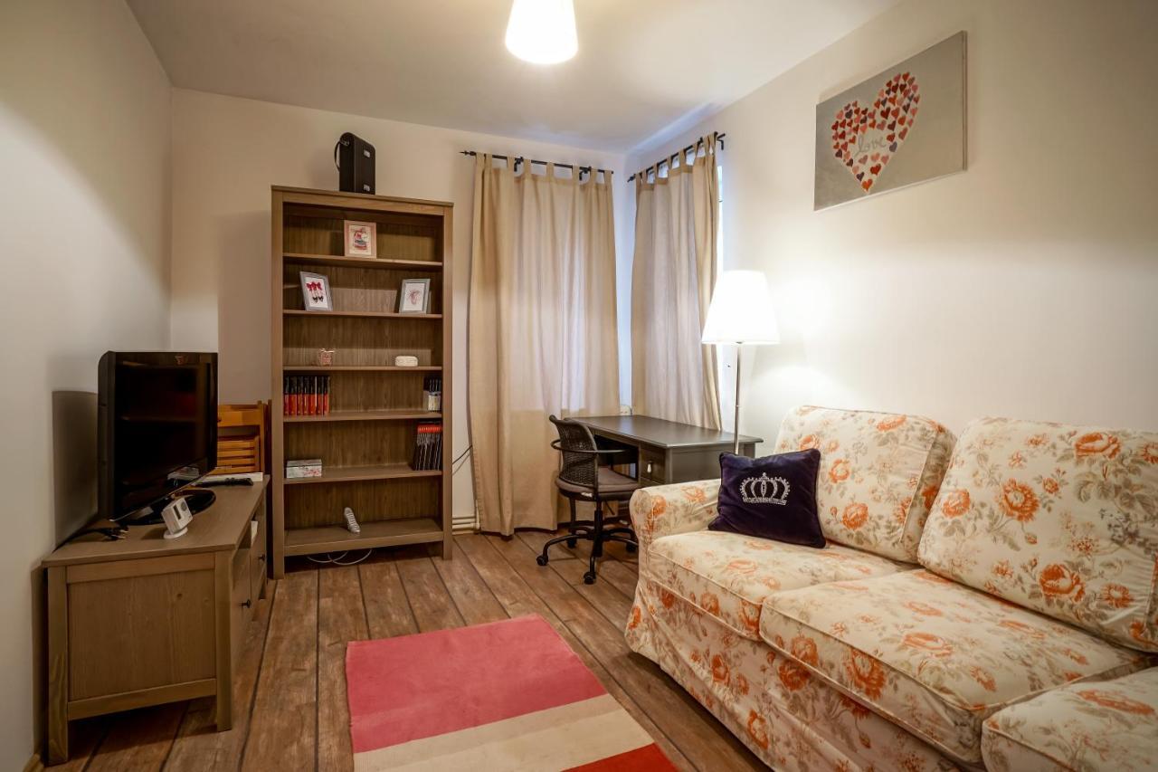 Le Petit Paris - 1bdr Apt. Alba Iulia Square *