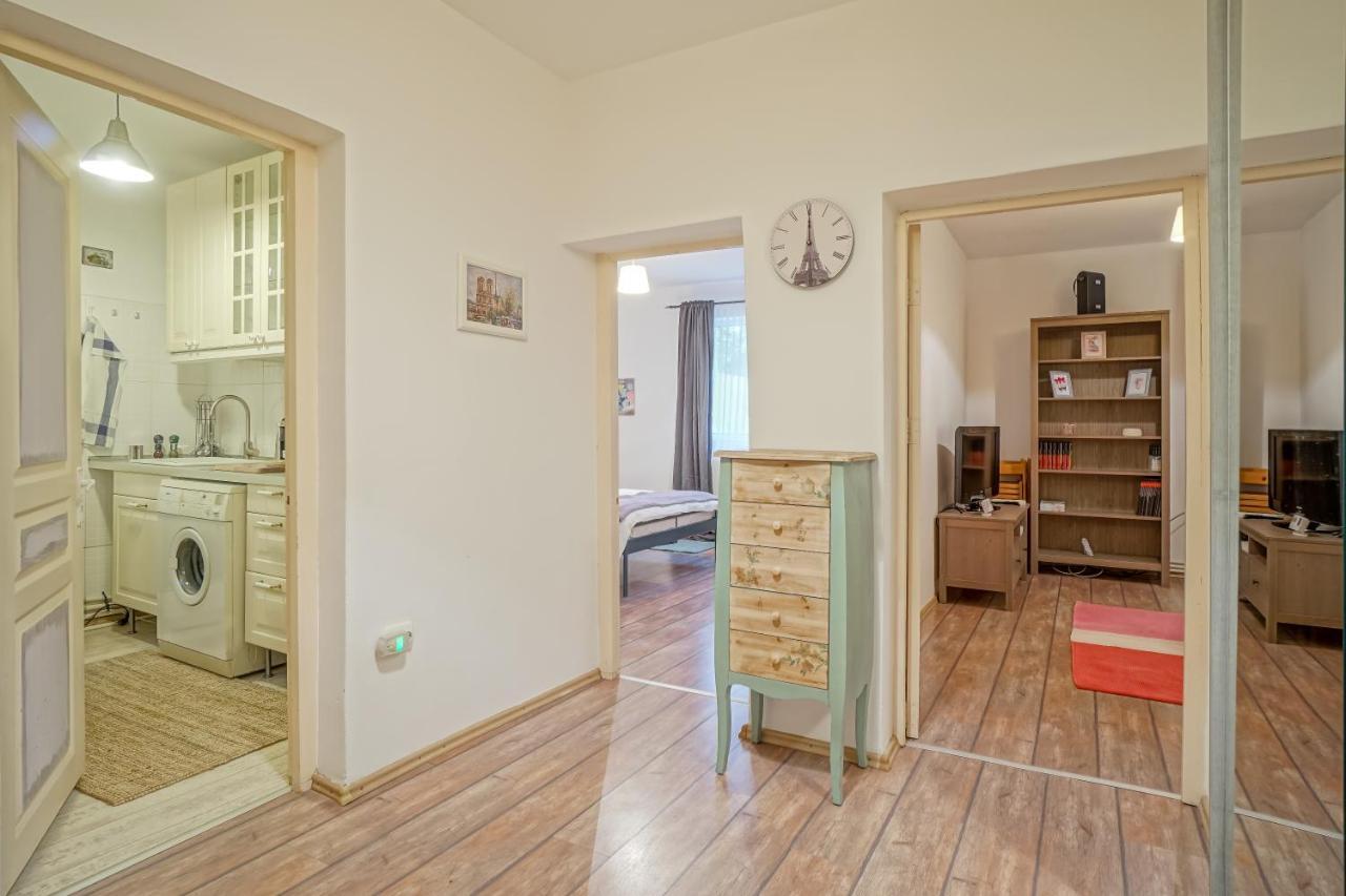 Apartament Le Petit Paris - 1bdr Apt. Alba Iulia Square *