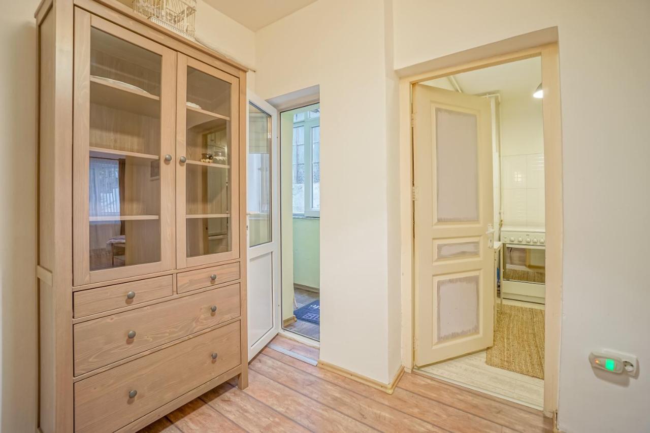 Le Petit Paris - 1bdr Apt. Alba Iulia Square * Bucureşti