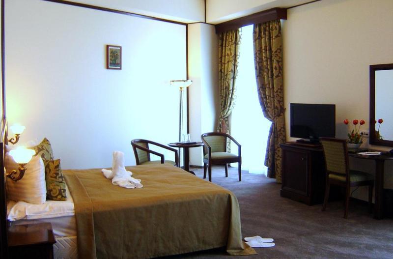 Diesel Hotel 4*