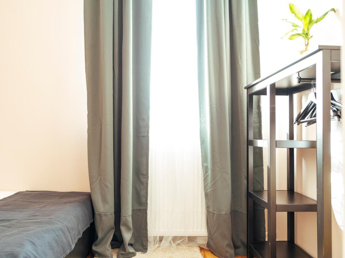 Beautiful - Location - Amazing Balcony Apartament