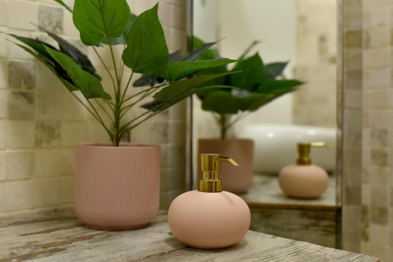 Purrfect & Dreamy - The Special Studio Bucareste
