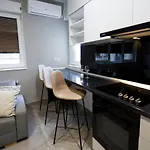 Minimalist Design Apartament In Magheru