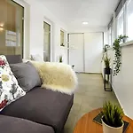 Spacious 1Br In The City Center - Amazing For Extended Stays