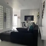 Luxury Westpark 2-Room Apartment Lakeview W5