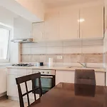 Central Downtown Unirii Apartment