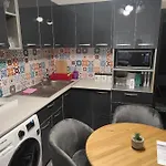Private Room Near 3 Min Metrou Crangasi, 40 M2