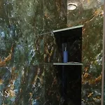 Maera Suites Central