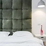 Jungle Escape - Luxe 1-Br Haven In Bucharest