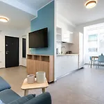 Sapphire Apartment In The Center Of Bucharest