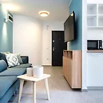 Sapphire Apartment In The Center Of Bucharest