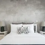 Vivando - Bright 1Br - Amazing Terrace + Parking