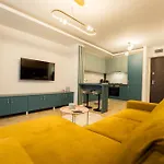 Blue Spot - Chic Pipera Getaway With Balcony