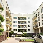Vivando - Bright 1Br - Green View Balcony - Parking