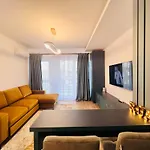 Blue Spot - Chic Pipera Getaway With Balcony